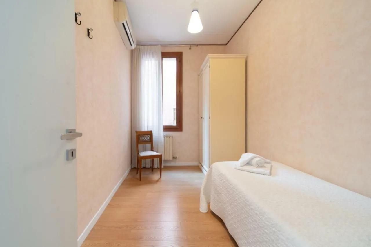 San Martino Apartment Venedig 0*,